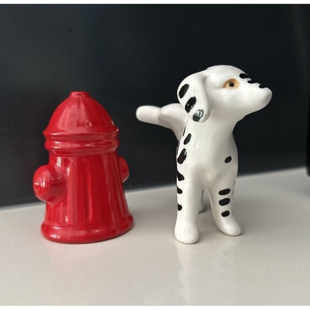 Vintage Artmark Dalmatian Dog & Fire Hydrant Ceramic Salt Pepper Shakers 1990